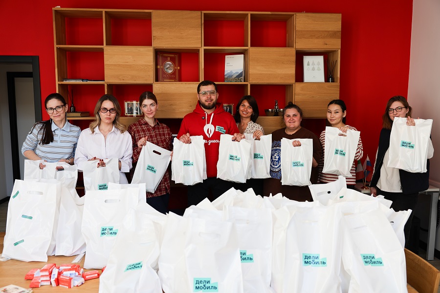 Корпоративное волонтёрство: видео-отчёт о благотворительном мероприятии фонда «Еда днесь»…