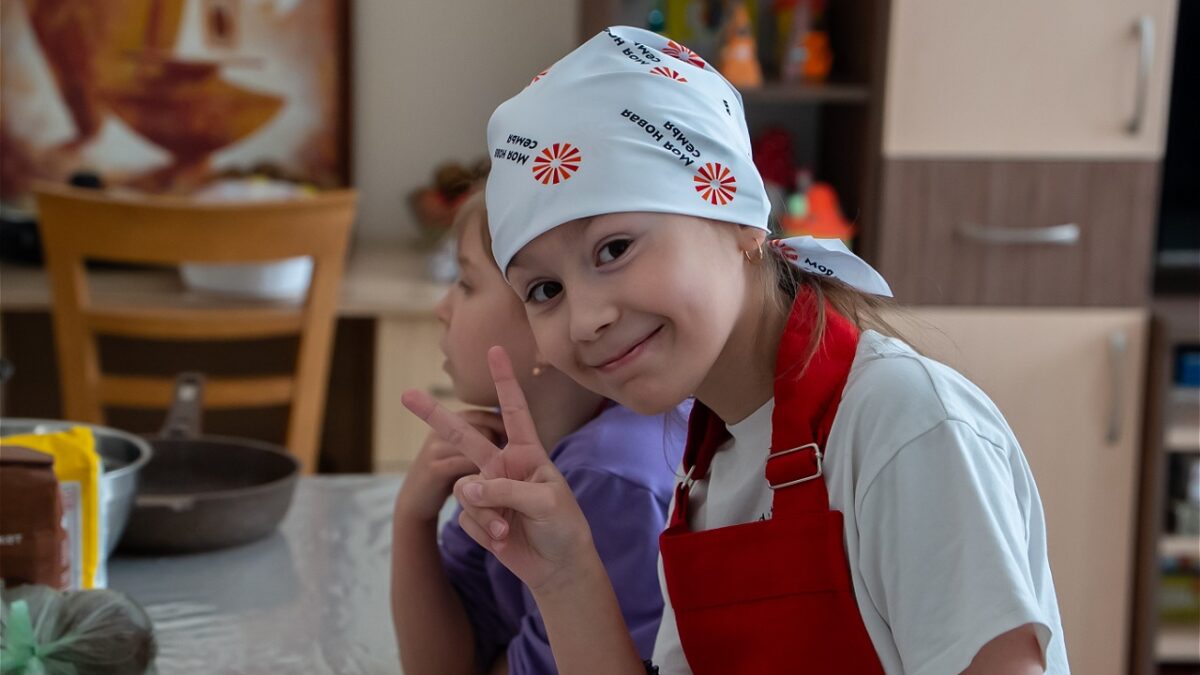 «Мы живём, как семья»: как прошла встреча Добро.рф с подопечными Центра содействия семейному…