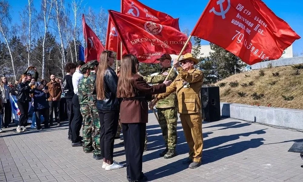 Эстафета Памяти: Мост между поколениями в Омске