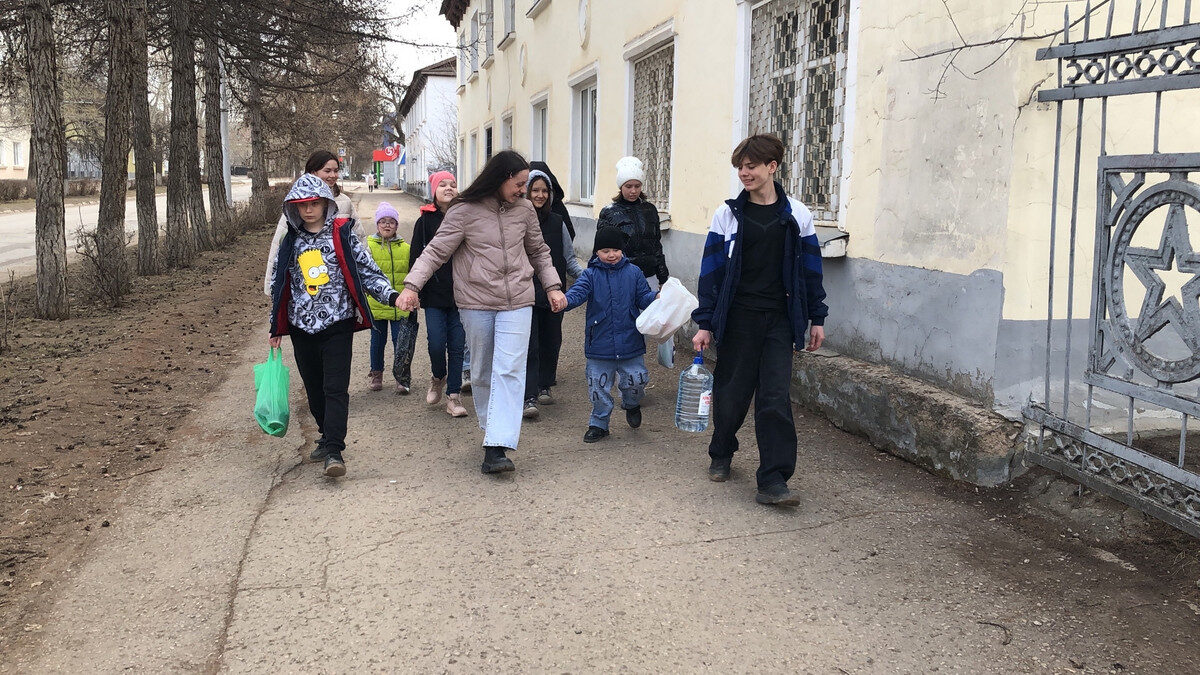 Дефектолог помогает детям с ОВЗ в Башкирии