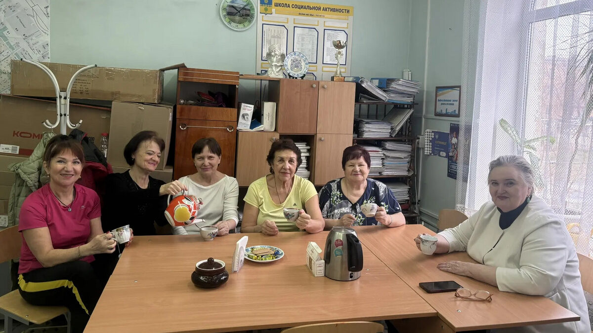 Серебряные волонтёры помогают пожилым активно жить