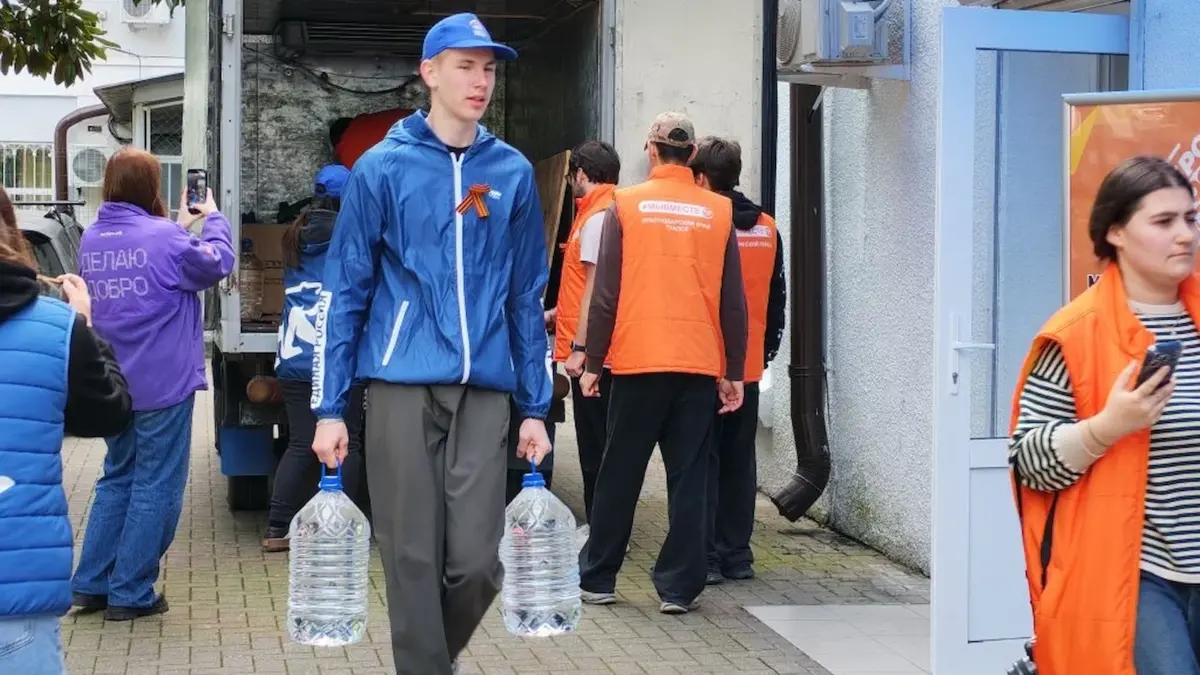 «Единая Россия» доставила гуманитарную помощь штабу #МЫВМЕСТЕ в Туапсе