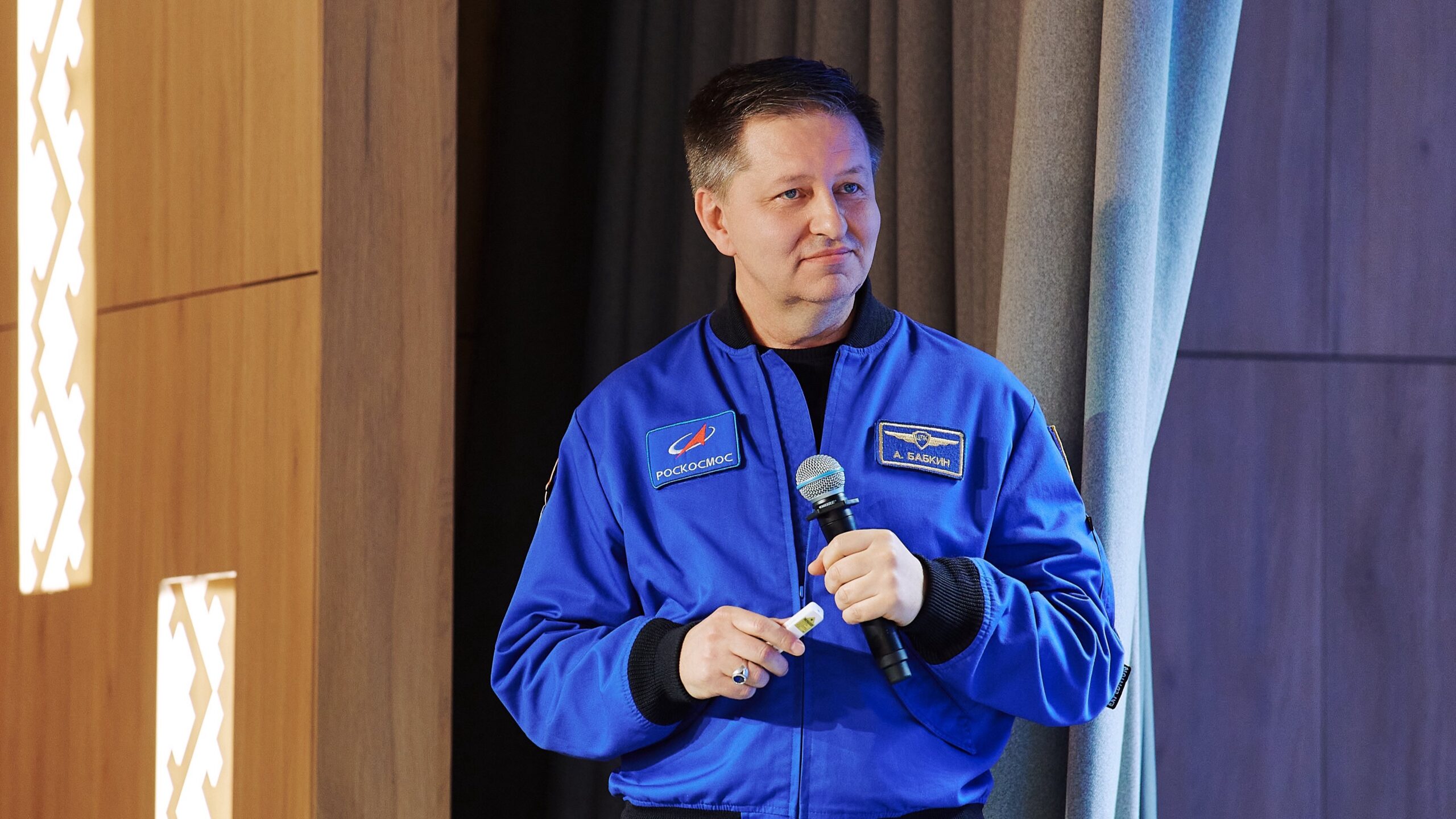 Российский космонавт-испытатель присоединился к Ученической неделе добра в Югре