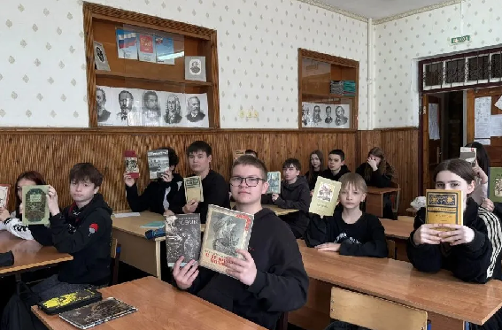 «Книгу читаешь,как на крыльях летаешь»