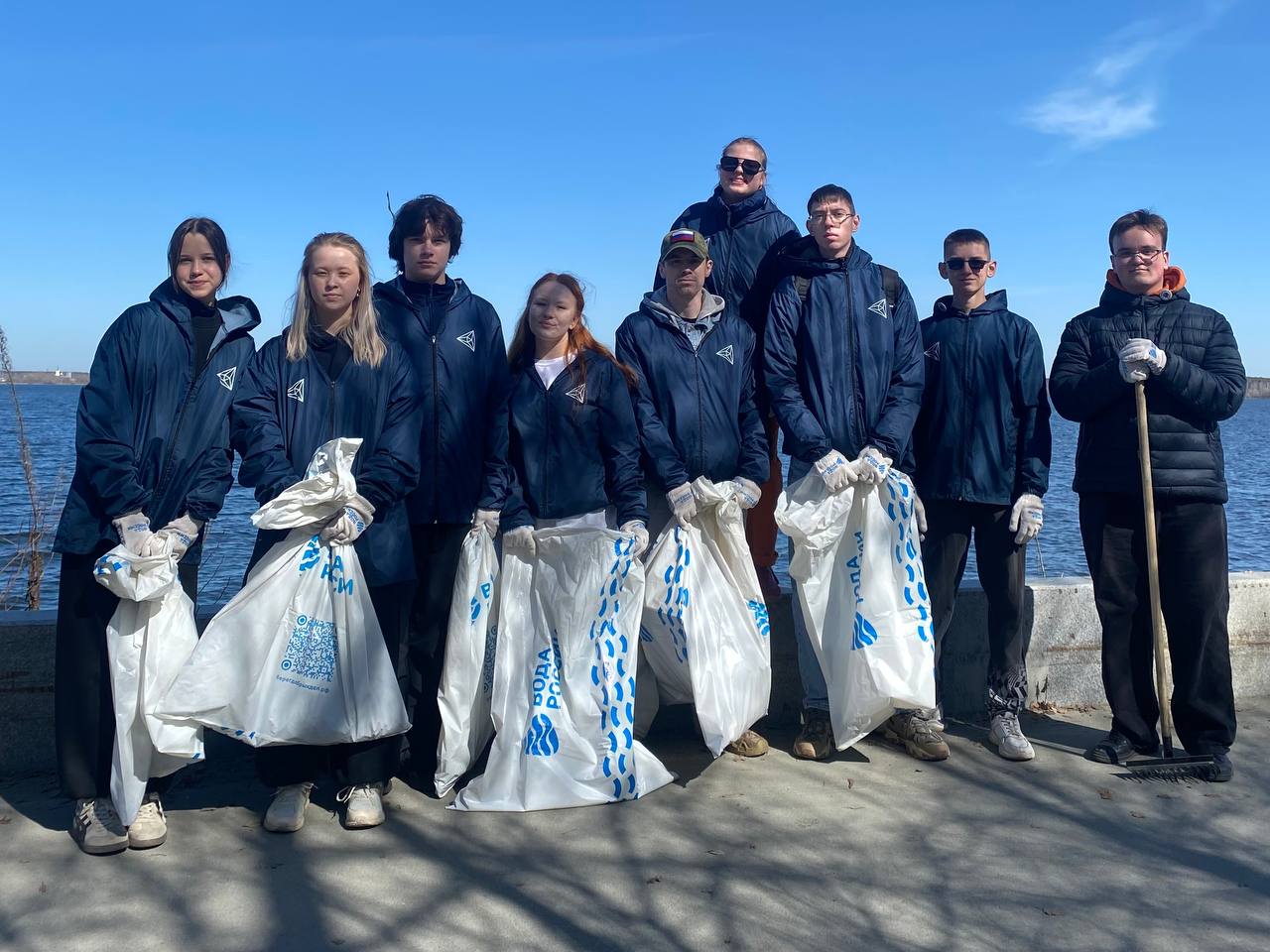 Активисты Волонтёрского центра РМК приняли участие во всероссийской акции «Вода России»
