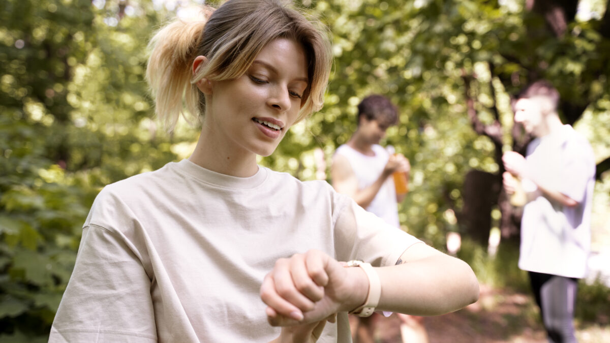 Что такое волонтёрские часы? Рассказали, зачем они нужны и как их получить