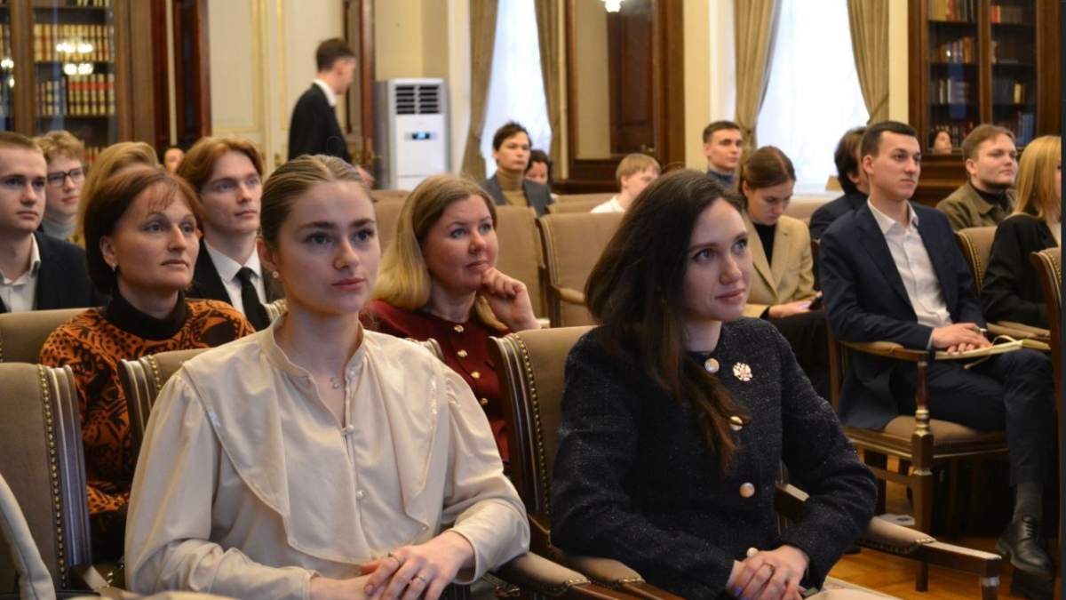 Молодежный парламент при Законодательном Собрании Санкт-Петербурга познакомился на лекции…