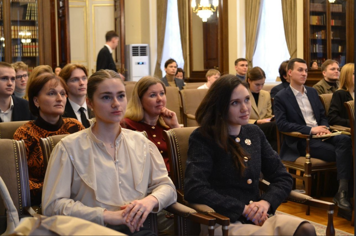 Молодежный парламент при Законодательном Собрании Санкт-Петербурга познакомился на лекции…
