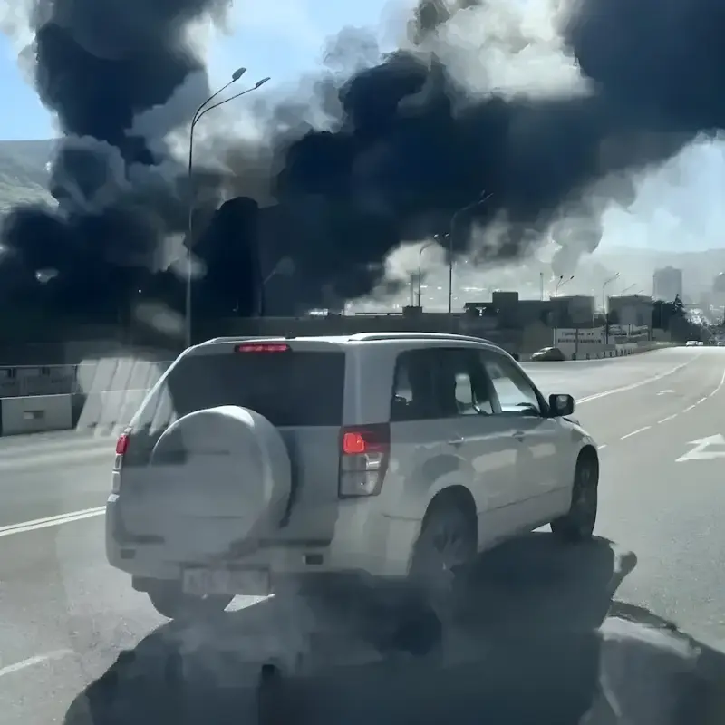 Чёрный дым в Туапсе после пожара на НПЗ: чем опасен и как защититься – инструкция Роспотребнадзора