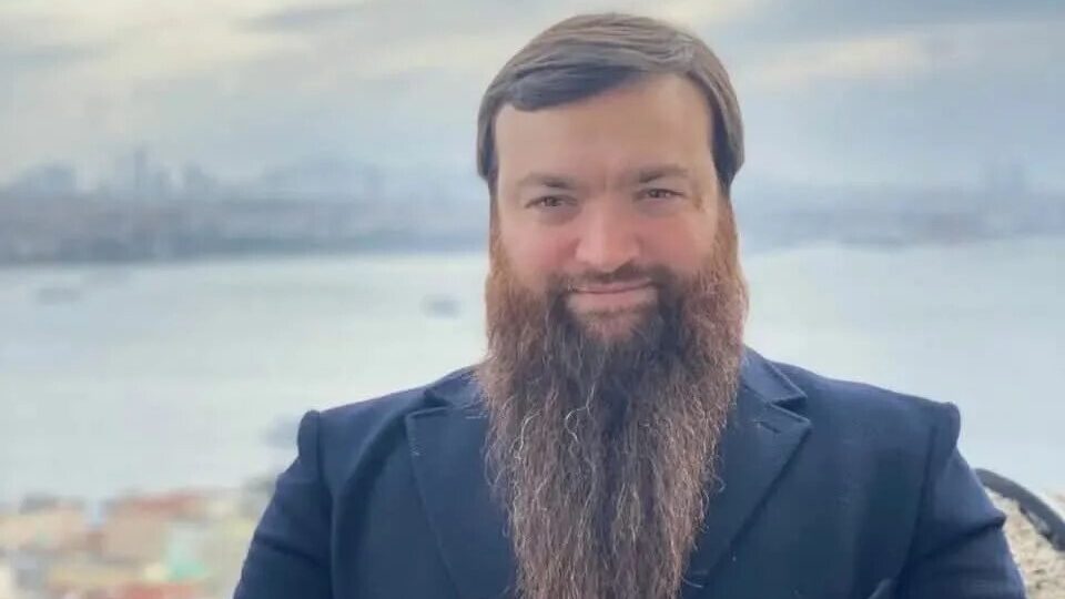 «Это дань уважения»: как волонтёр из Абхазии помогает пострадавшим от паводков в Дагестане