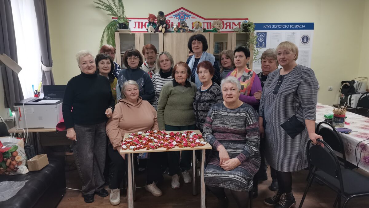 Связь поколений в деле добра: мастер-класс по изготовлению  георгиевской  ленточки 