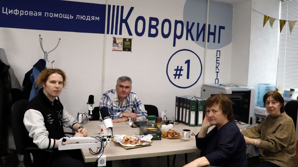 Добро на вкус: история Максима Бондаренко — волонтёра, который печёт торты, помогает пенсионерам…