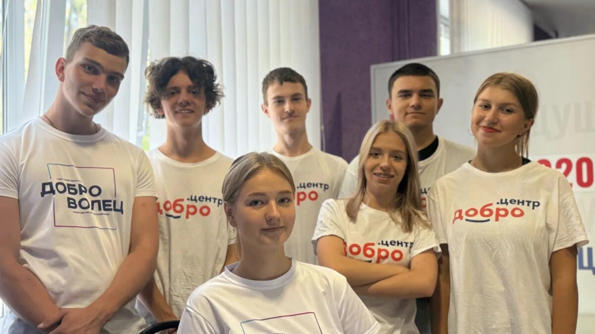 Волонтёр #МЫВМЕСТЕ помогает беженцам в Курской области