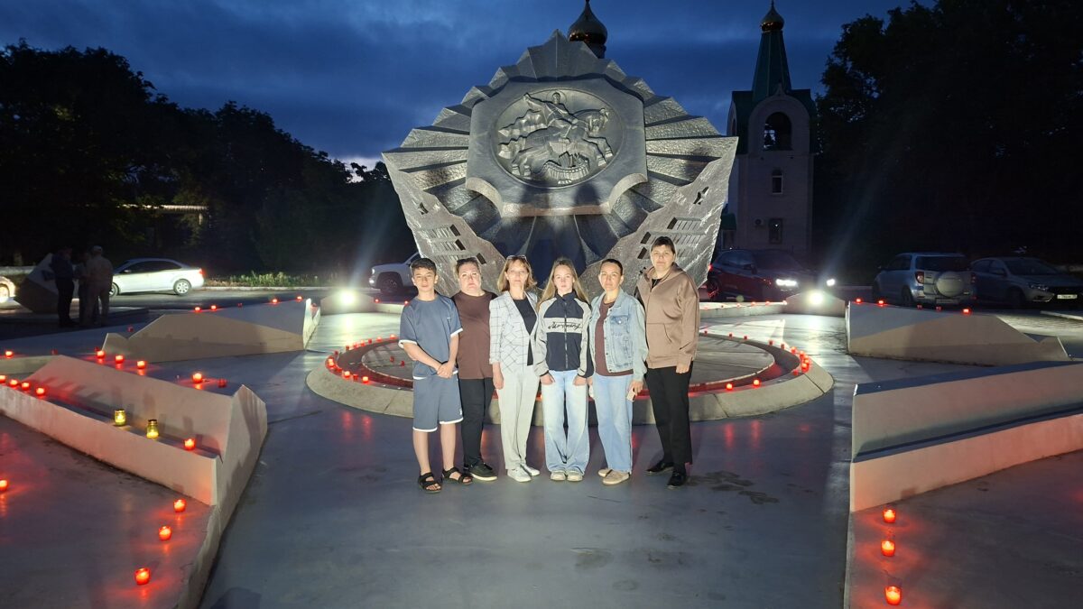 22 июня, в День памяти и скорби, в Знаменске прошли памятные акции, посвящённые всем, кто погиб,…