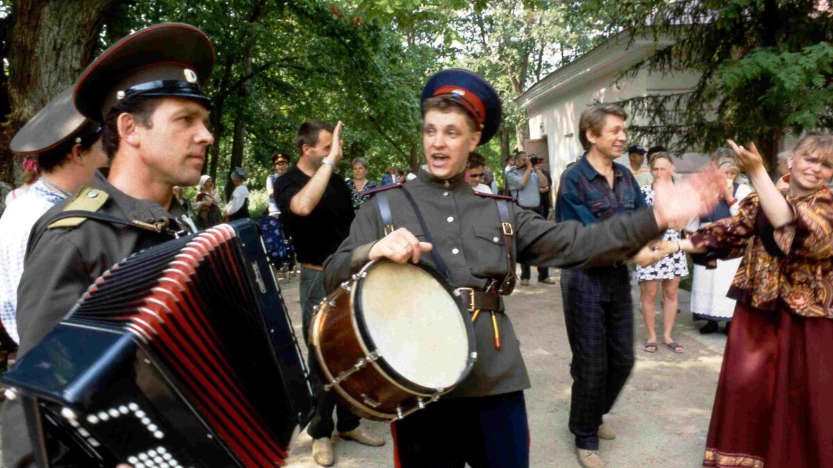Как сохранить традиции семьи и народа в современном мире