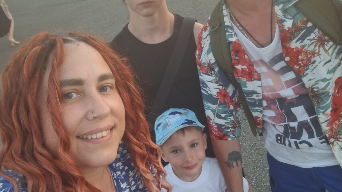В День семьи, любви и верности, когда ленты пестрели постами о родных, я была в сборах и снова…