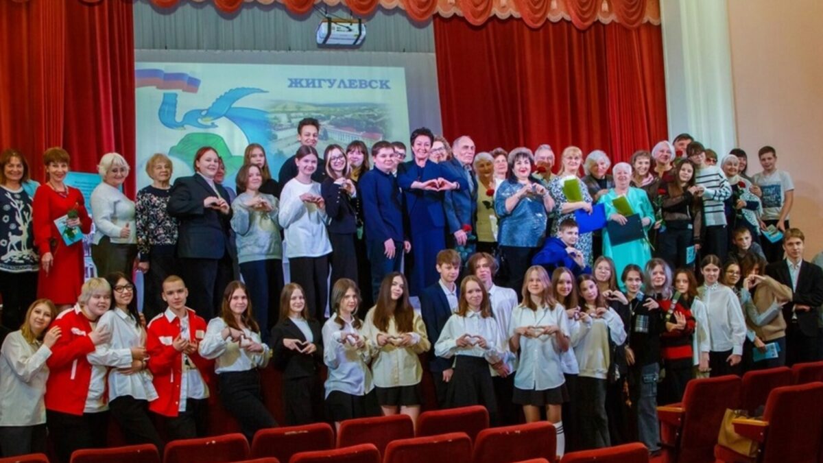 «Малый город, большая история».  Школьники и ветераны Жигулёвска вместе писали летопись родного края