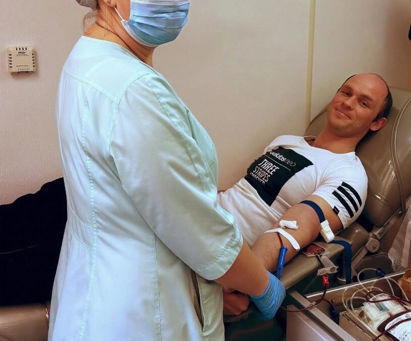 Люди должны помогать друг другу