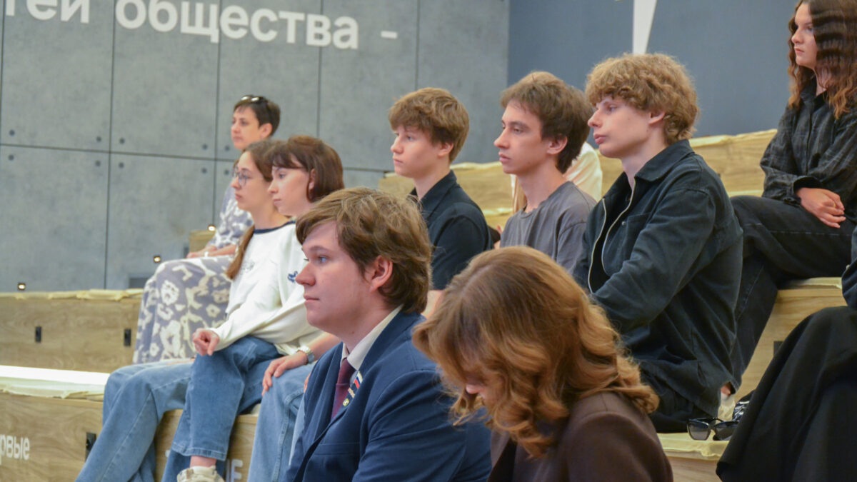 Молодые урбанисты ищут новую жизнь для старых заводов. Как прошел форум «RеФабрика» в Национальном…
