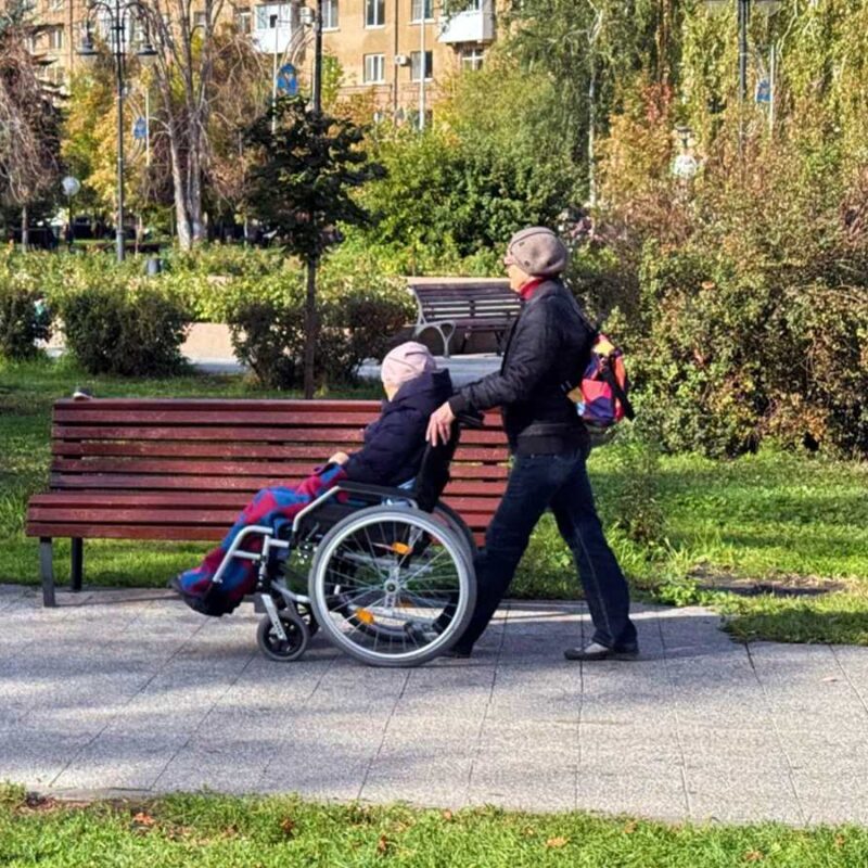 Инклюзивное волонтёрство: как начать помогать людям с ОВЗ