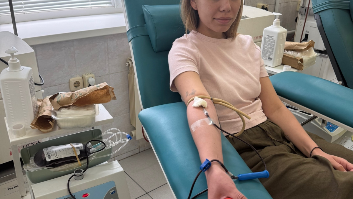 Будущие врачи — защитникам Отечества: Волонтеры АиР сдали кровь для военного госпиталя