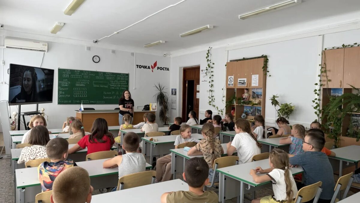 Сегодня заглянули в гости к нашим дорогим друзьям из пришкольного лагеря «Ромашка»! 😊✨ МКОУ ЗАТО…