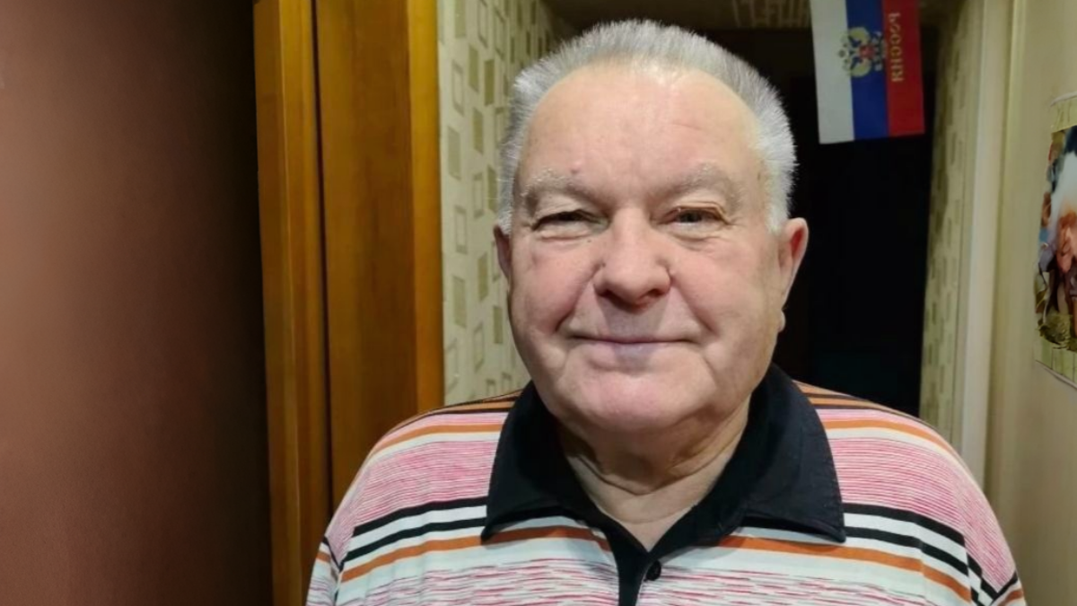 «Подпевают казачьему хору»: пенсионер разводит канареек, чтобы избавиться от одиночества