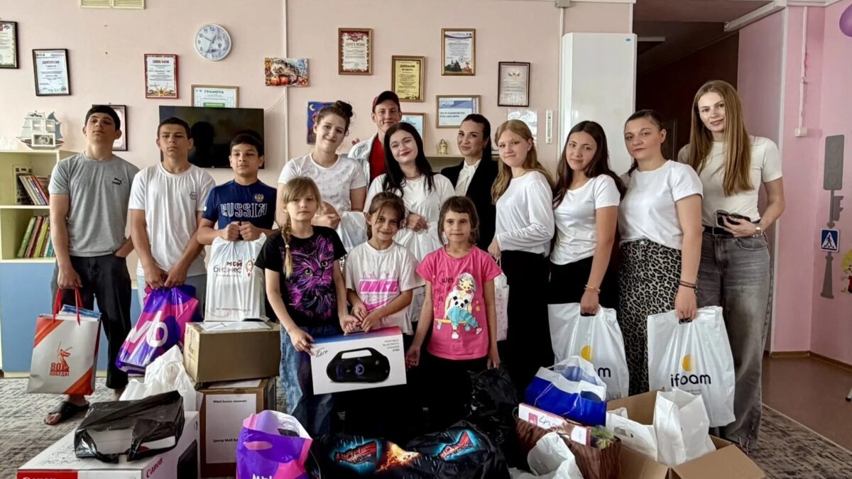 Дети от всего сердца благодарят