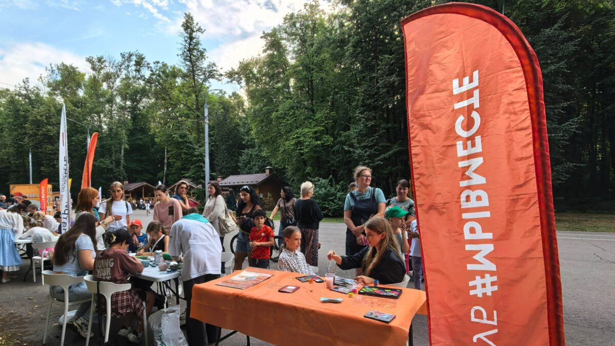 Волонтёры #МЫВМЕСТЕ организовали творческие площадки в День семьи в Лесопарке