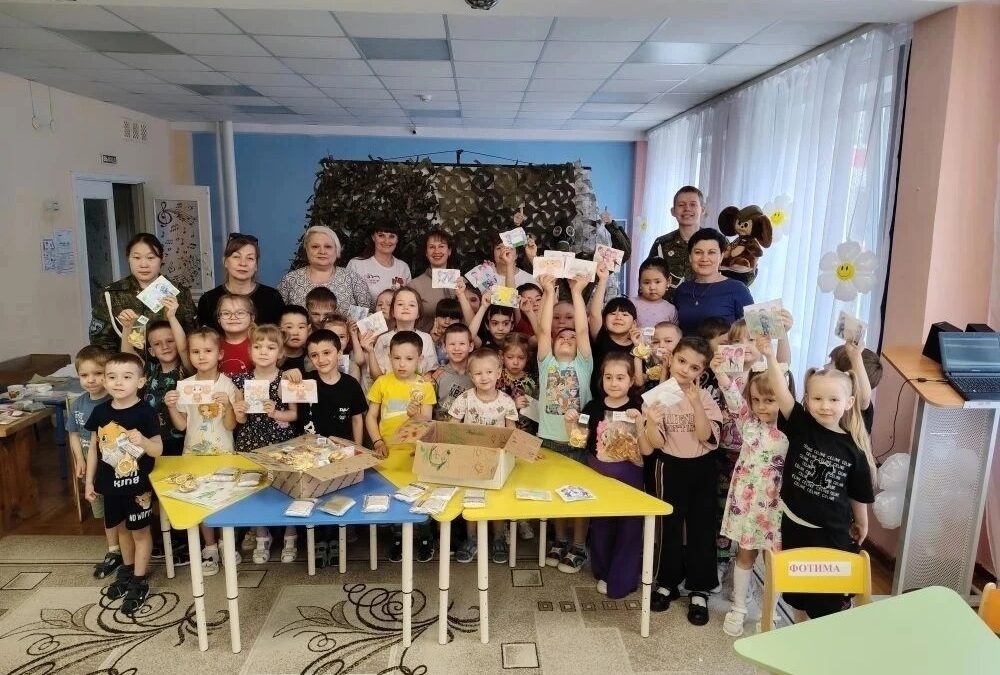 Волонтеры ЮЯТК провели патриотический урок в «Незабудке»