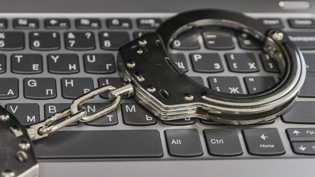 Мошенники при поиске работы: их схемы и как защититься