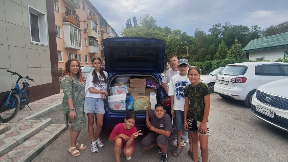 Сегодняшний день — про настоящее добро! 💪 Сначала разбирали гуманитарную помощь: сортировали вещи,…