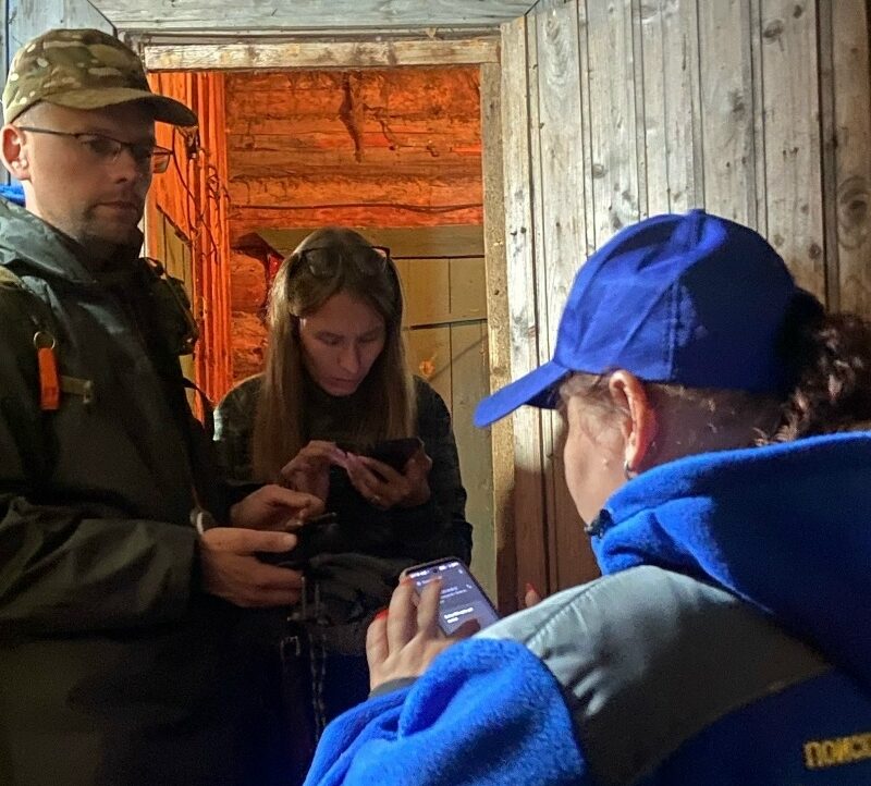Спасти пенсионера, заблудившегося в лесу, удалось волонтёрам