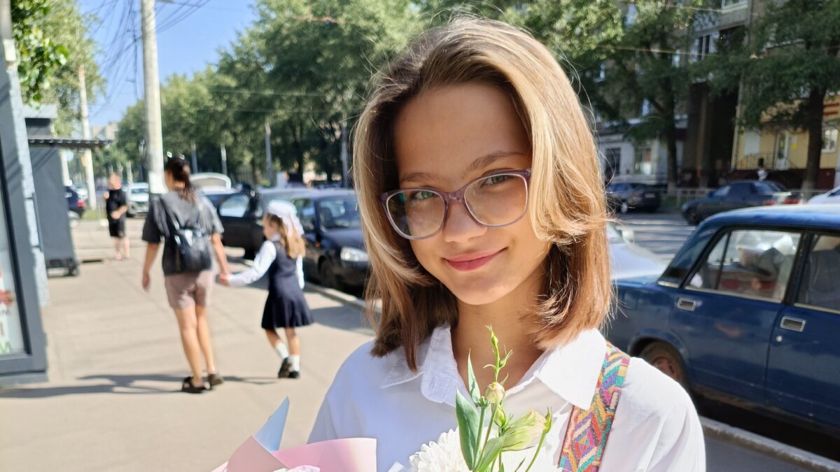 «Я бы сказала ребятам спасибо»: как ровесники могут помочь школьнице после травмы позвоночника