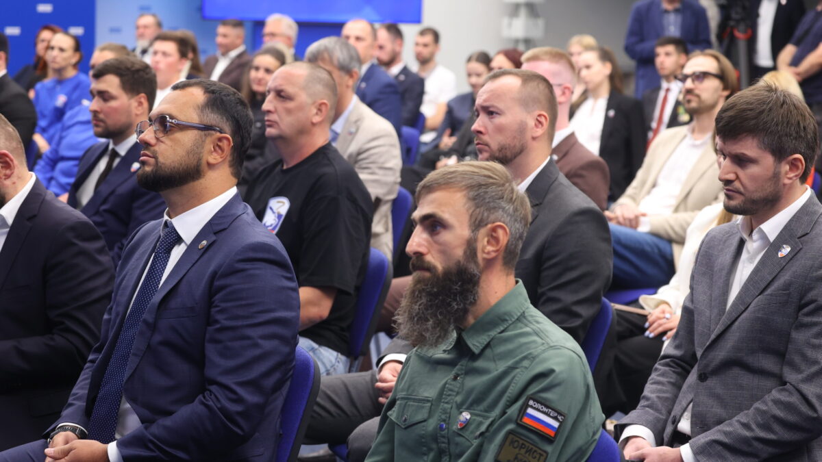 Волонтёры «Единой России»: итоги работы в зонах ЧС