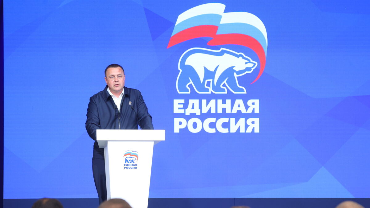 Волонтёры «Единой России» за полтора года создали пять лагерей помощи в зонах ЧС