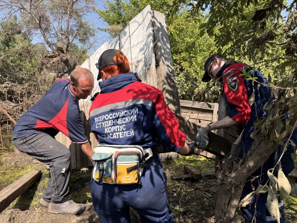 Добровольцы Свердловской области объединились для ликвидации последствий шторма и паводков…