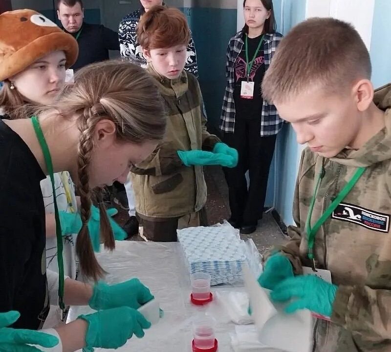 Волонтёр из Югры передала бойцам СВО 10 000 вещей