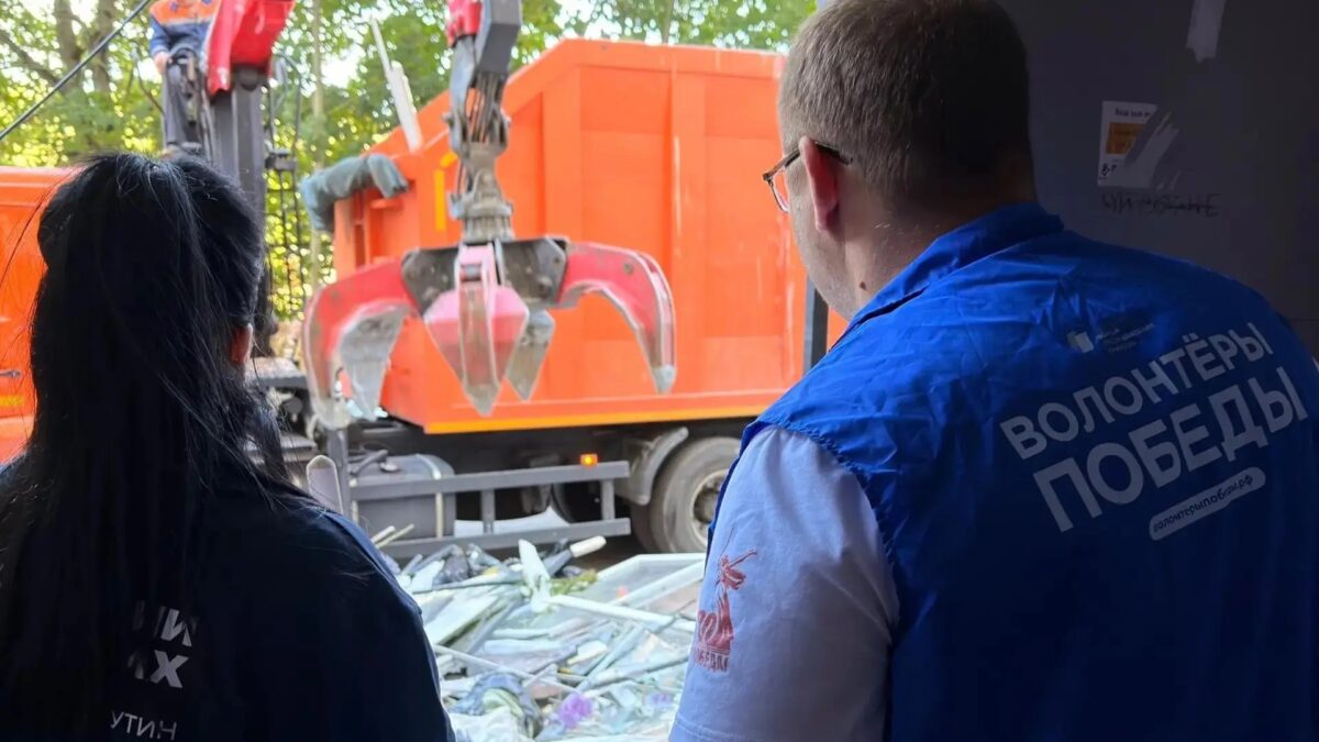 Волонтёры Брянска: как штаб #МЫВМЕСТЕ помогает после обстрела дома