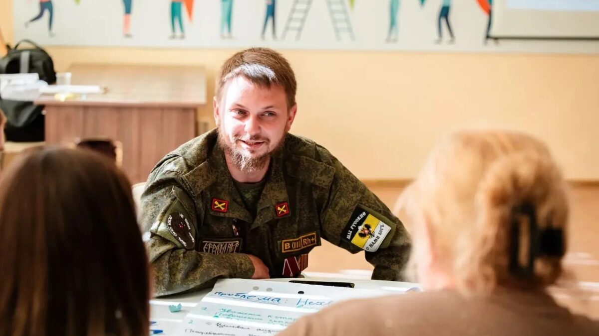 «Всё такой же оптимист»: как ветеран СВО с инвалидностью создаёт военно-патриотический клуб