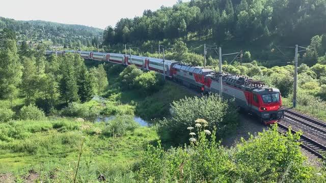 Поезда литературы трогаются со страниц
