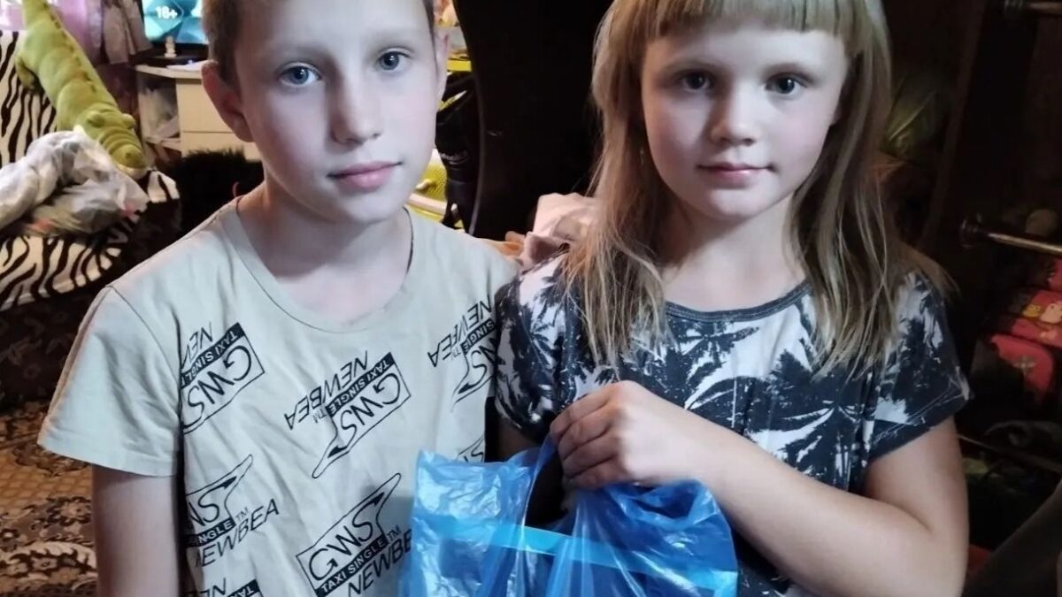 Сияющие глаза и улыбки детей — лучшая награда. Акция «Собери ребёнка в школу» благотворительного…